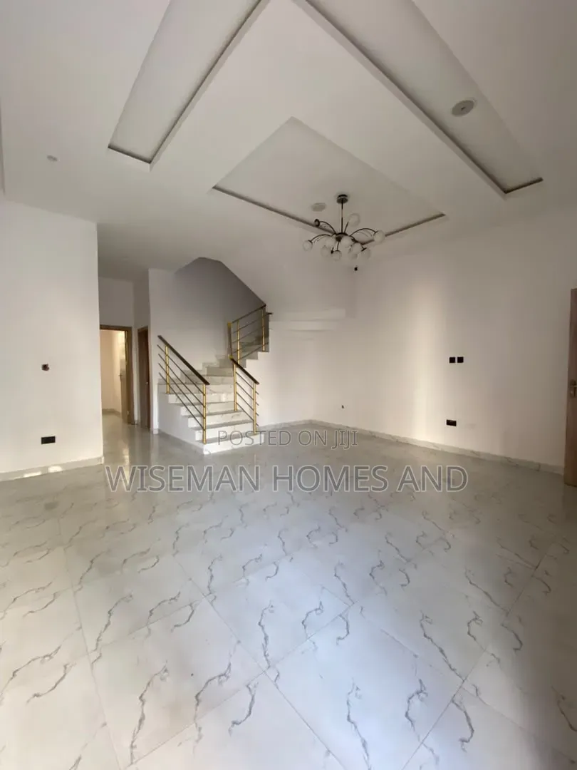 4bdrm Duplex in Orchid Road Lekki for rent in Lekki Expressway