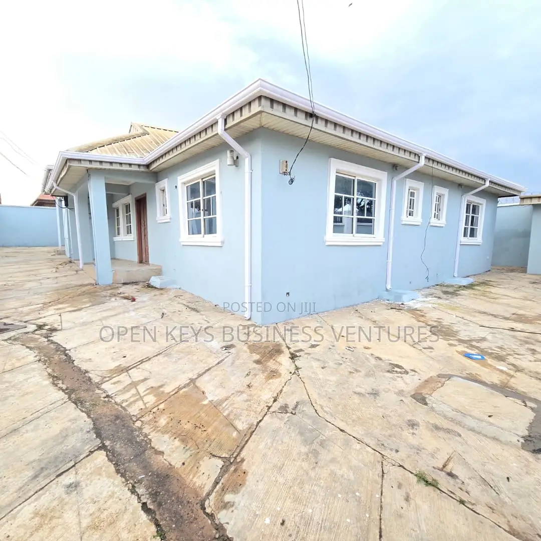 2bdrm House in Wire And Cable, Apata for rent in Apata