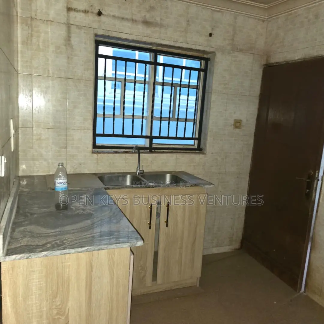 2bdrm House in Wire And Cable, Apata for rent in Apata