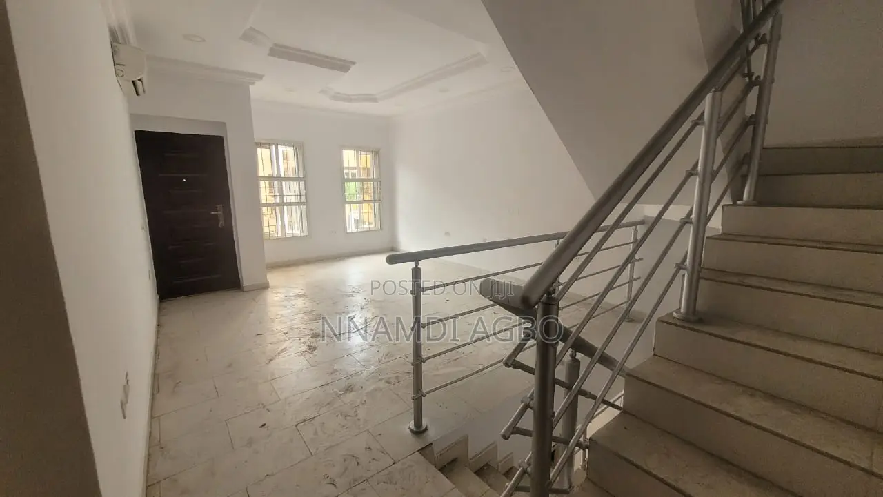 4bdrm Duplex in Ikate for rent in Ikate