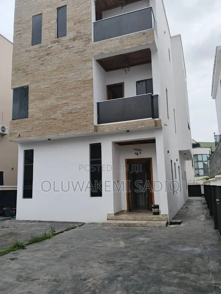 5bdrm Duplex in Ikeja Gra for rent in Ikeja GRA