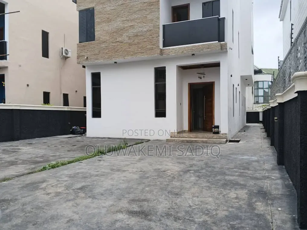 5bdrm Duplex in Ikeja Gra for rent in Ikeja GRA