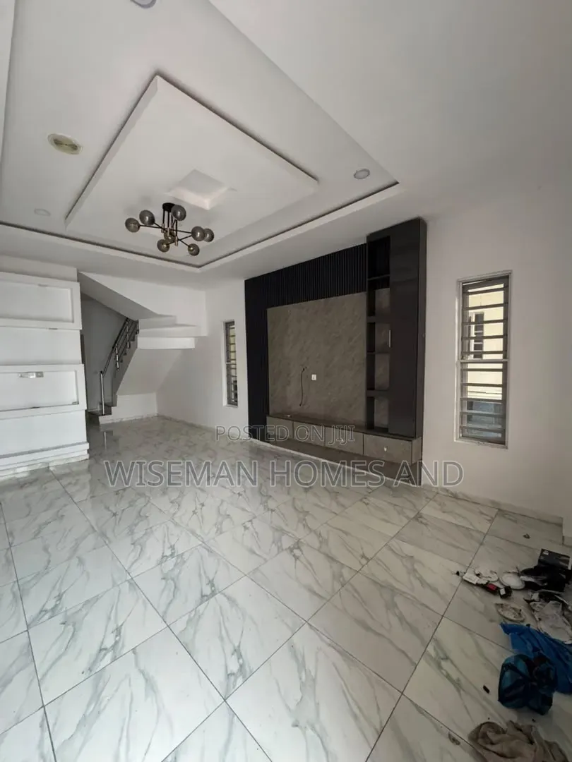 4bdrm Duplex in Orchid Road Lekki for rent in Lekki Expressway
