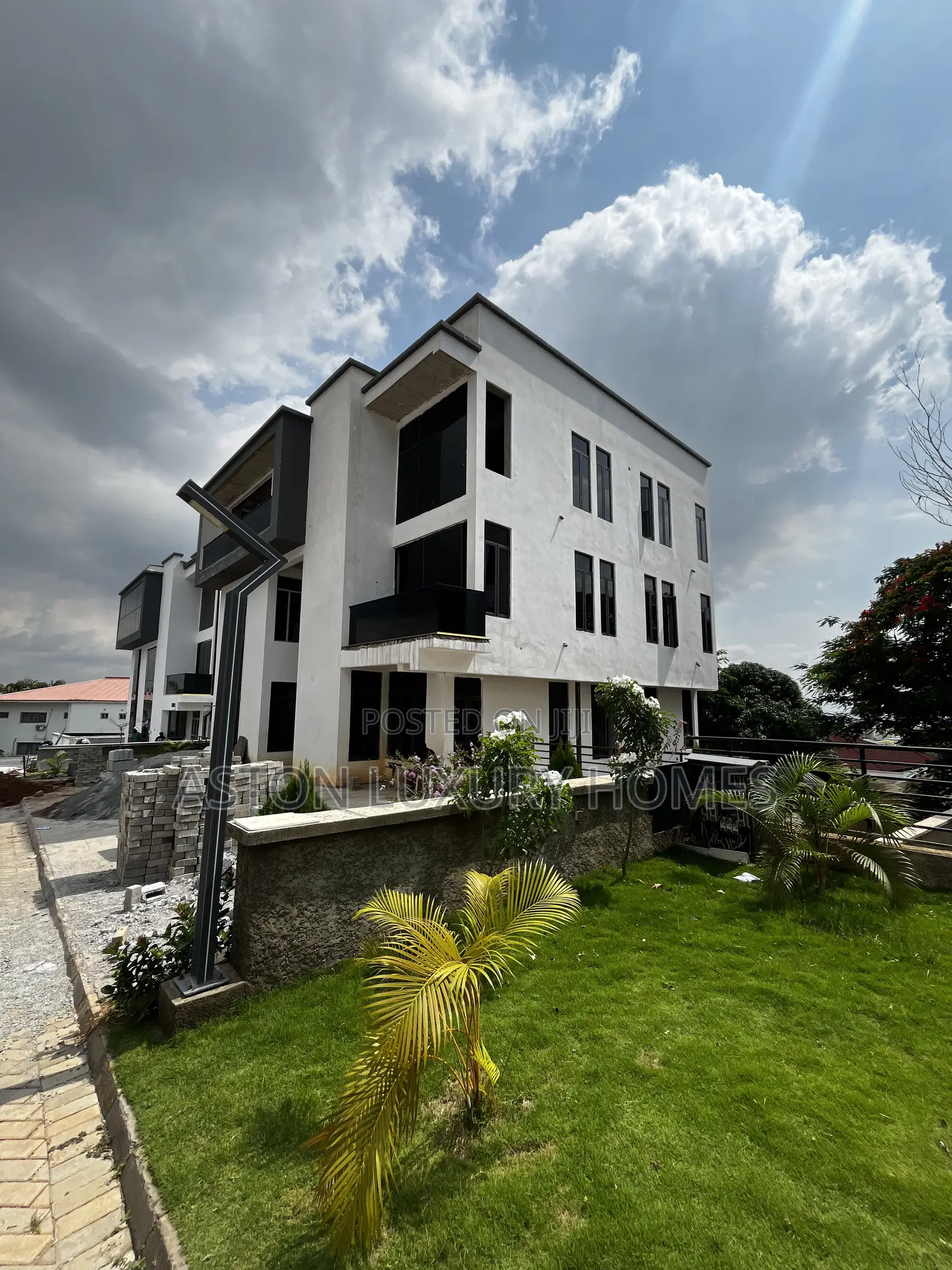 7bdrm Duplex in Maitama for sale in Maitama