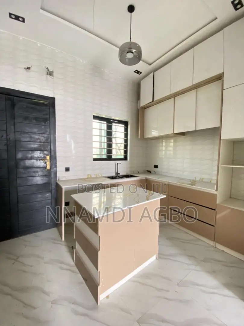 4bdrm Duplex in Ikota for sale in Ikota