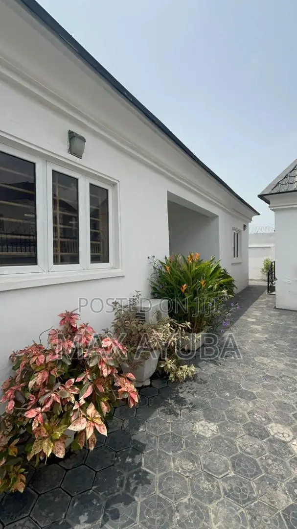 6bdrm Bungalow in Ogudu-Orioke for sale in Ogudu-Orioke