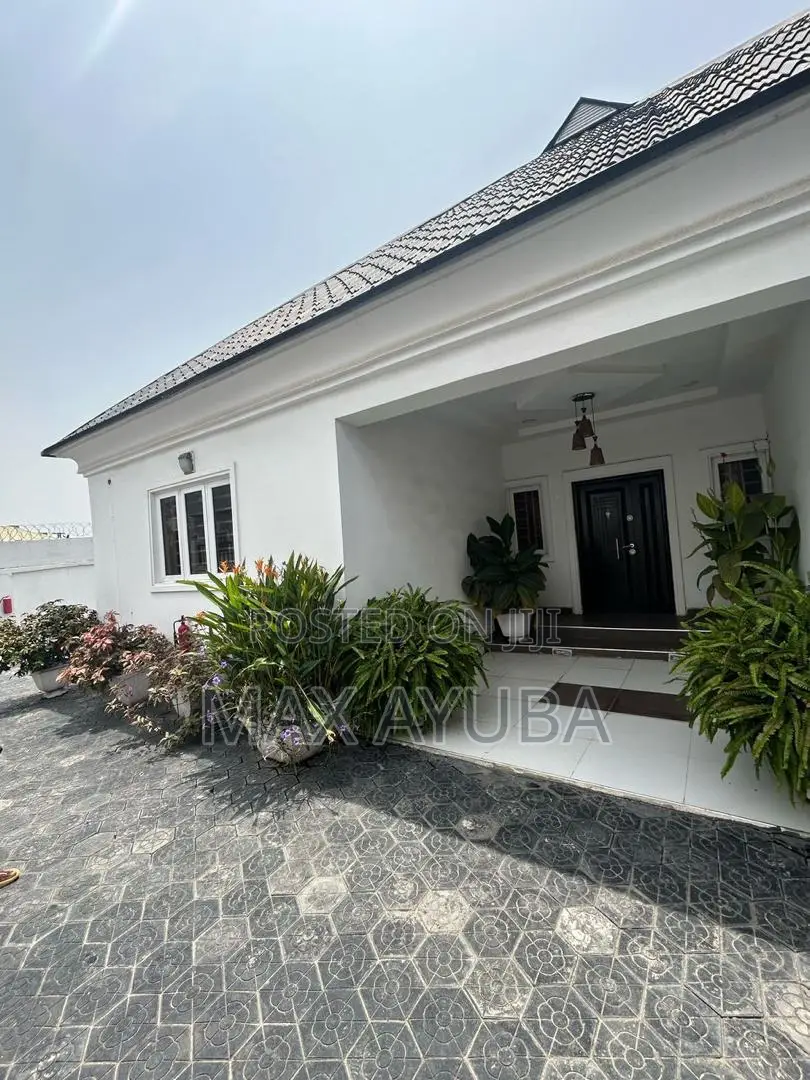 6bdrm Bungalow in Ogudu-Orioke for sale in Ogudu-Orioke