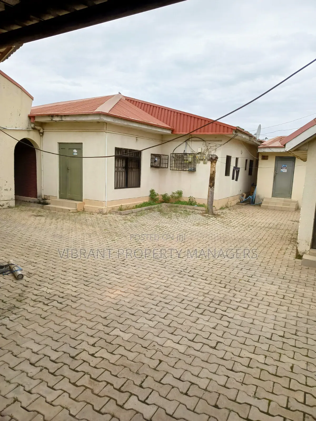 2bdrm Block of Flats in Barnawa Gabon, Kaduna / Kaduna State for sale in Kaduna / Kaduna State