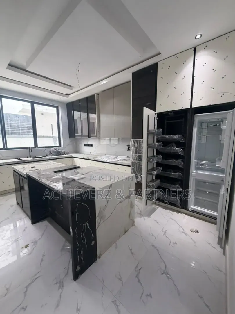 5bdrm Duplex in Katampe Extension for sale in Katampe Extension