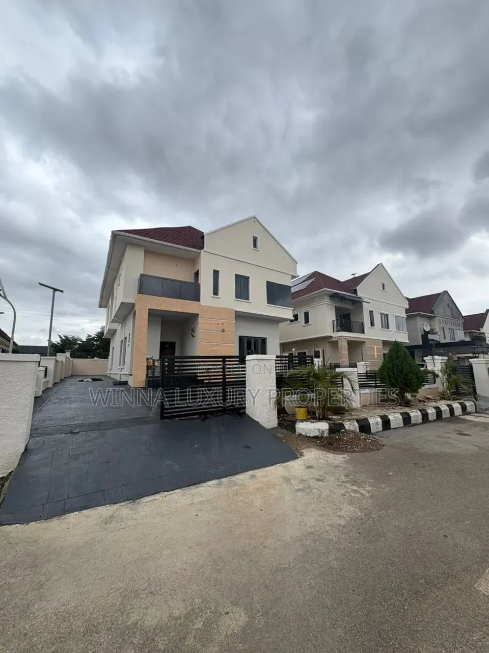 5bdrm Duplex in Trafford Villa, Lugbe District for rent in Lugbe District