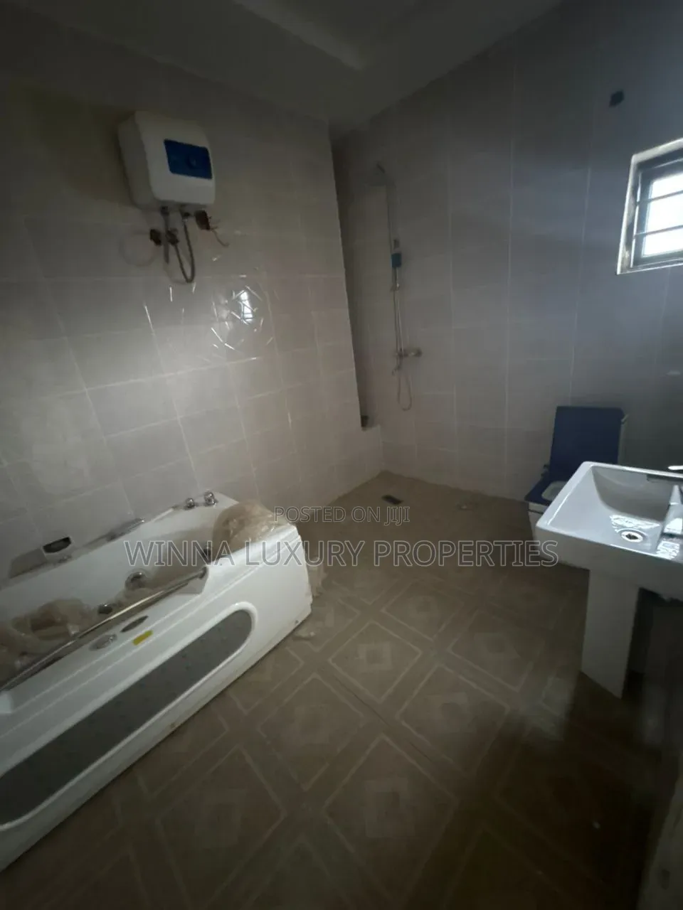 5bdrm Duplex in Trafford Villa, Lugbe District for rent in Lugbe District