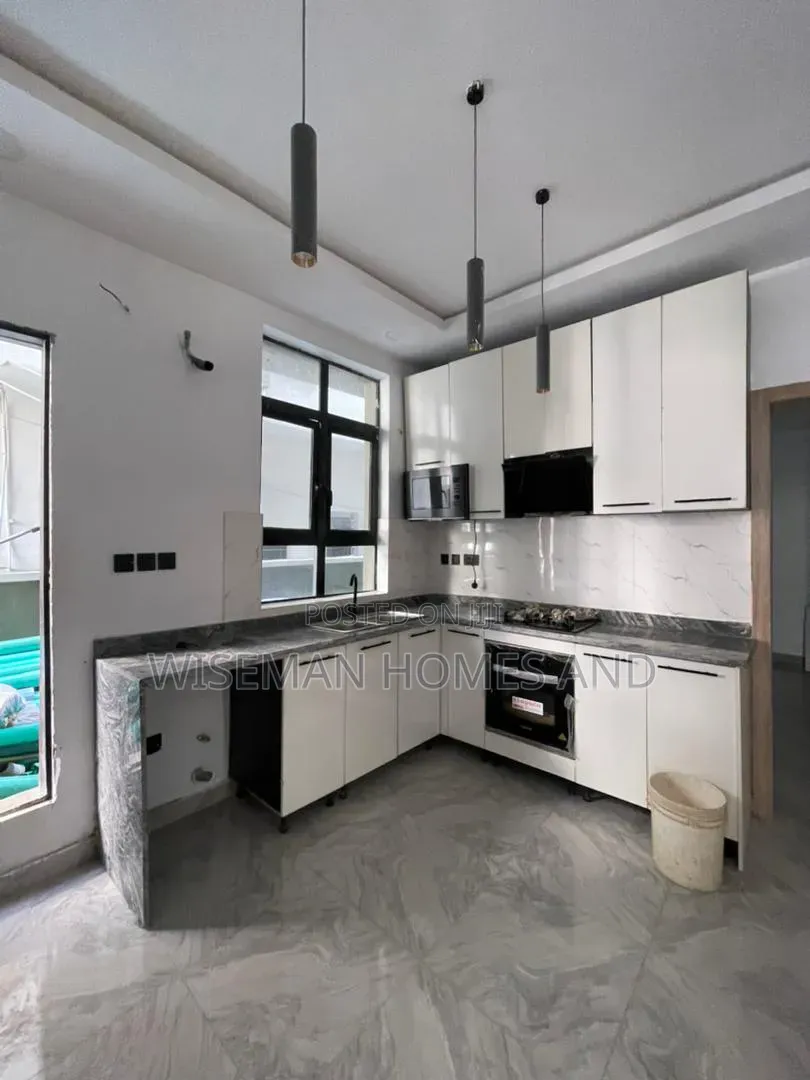 1bdrm Apartment in Ikota Lekki Eti-Osa for sale in Ikota