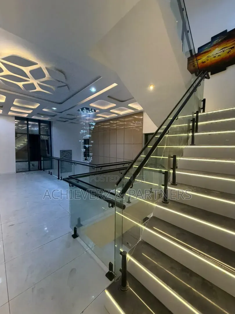 5bdrm Duplex in Asokoro for sale in Asokoro