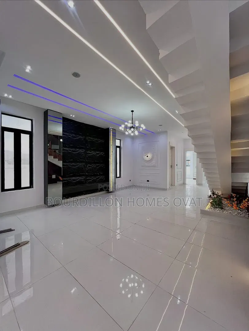 5bdrm Duplex in Lekki Palm City for sale in Lekki Expressway