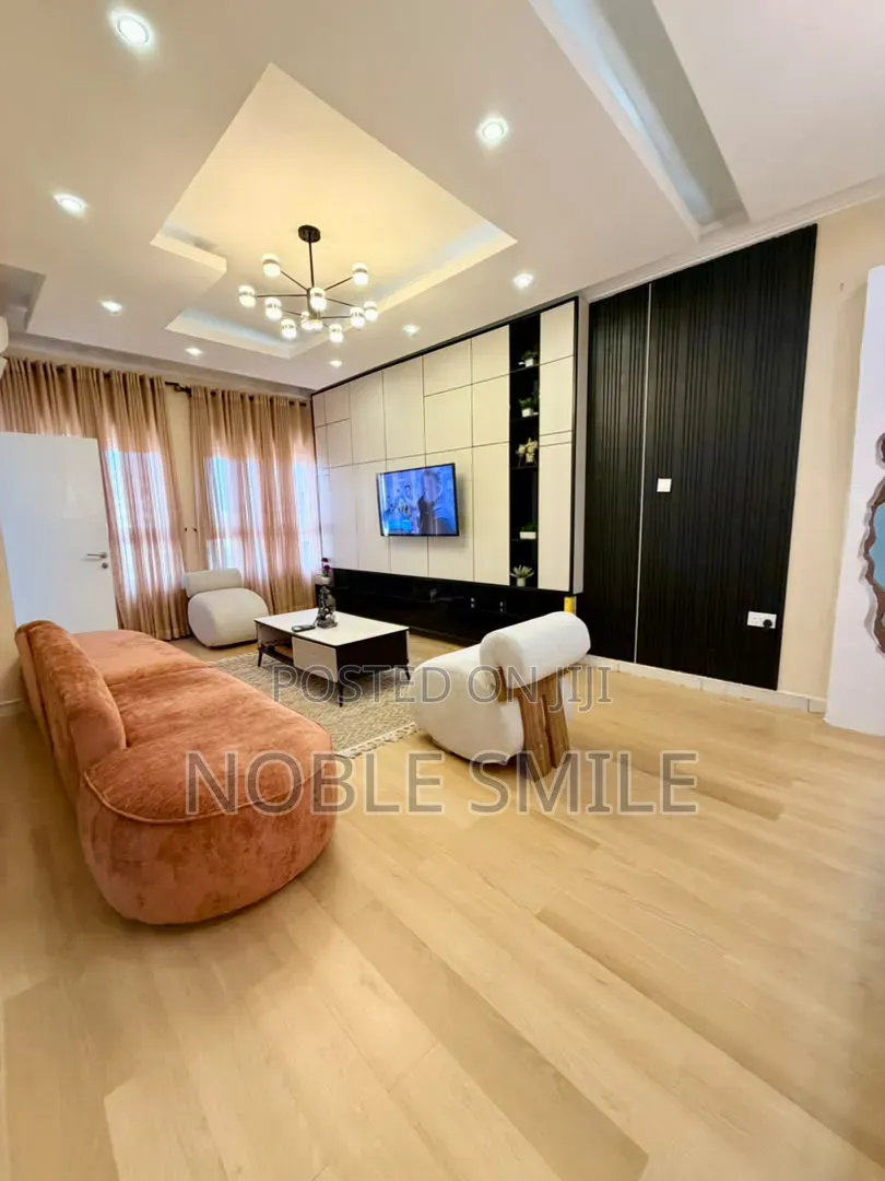Luxury 2bedroom With Snooker in Lekki Phase 1