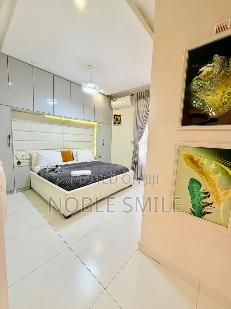 Luxury 2bedroom With Snooker in Lekki Phase 1