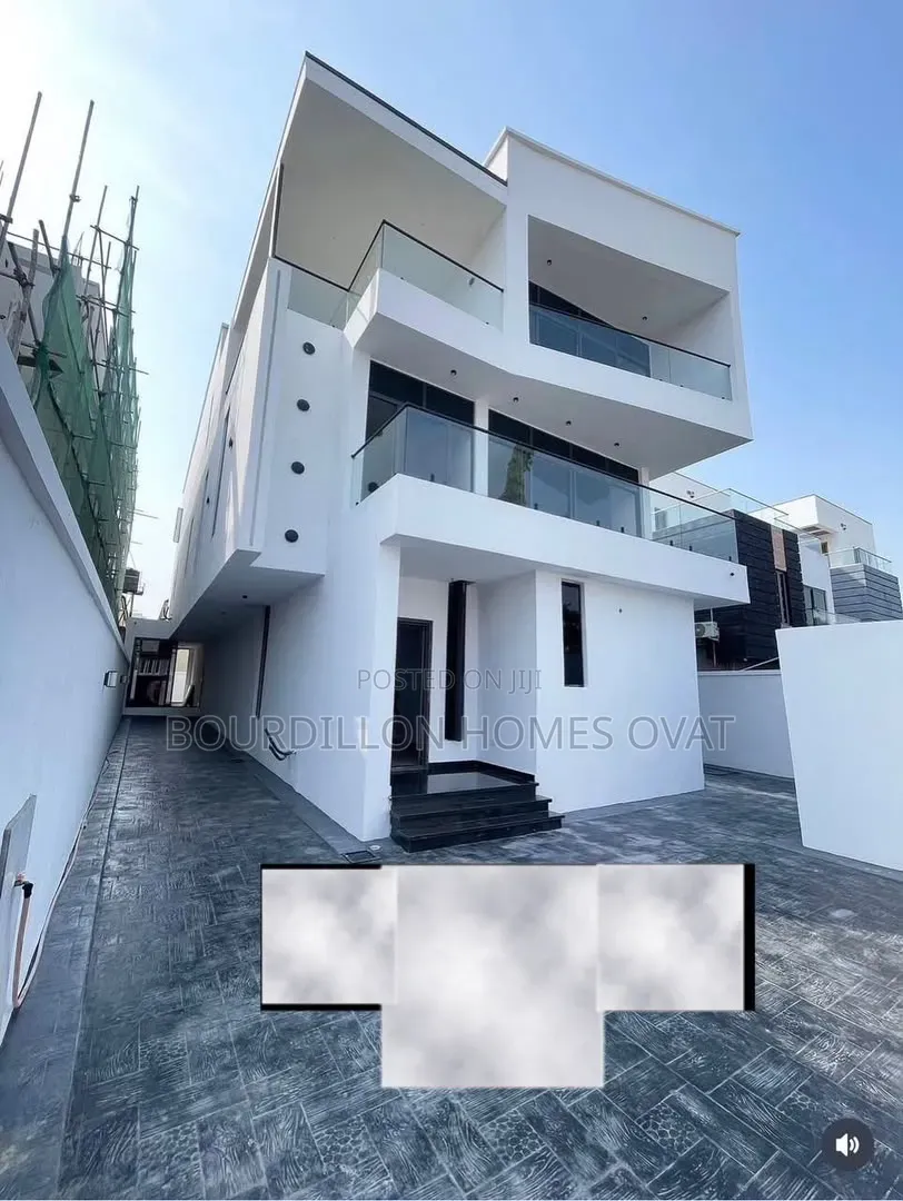 5bdrm Duplex in Lekki Phase 1 for sale in Lekki Phase 1