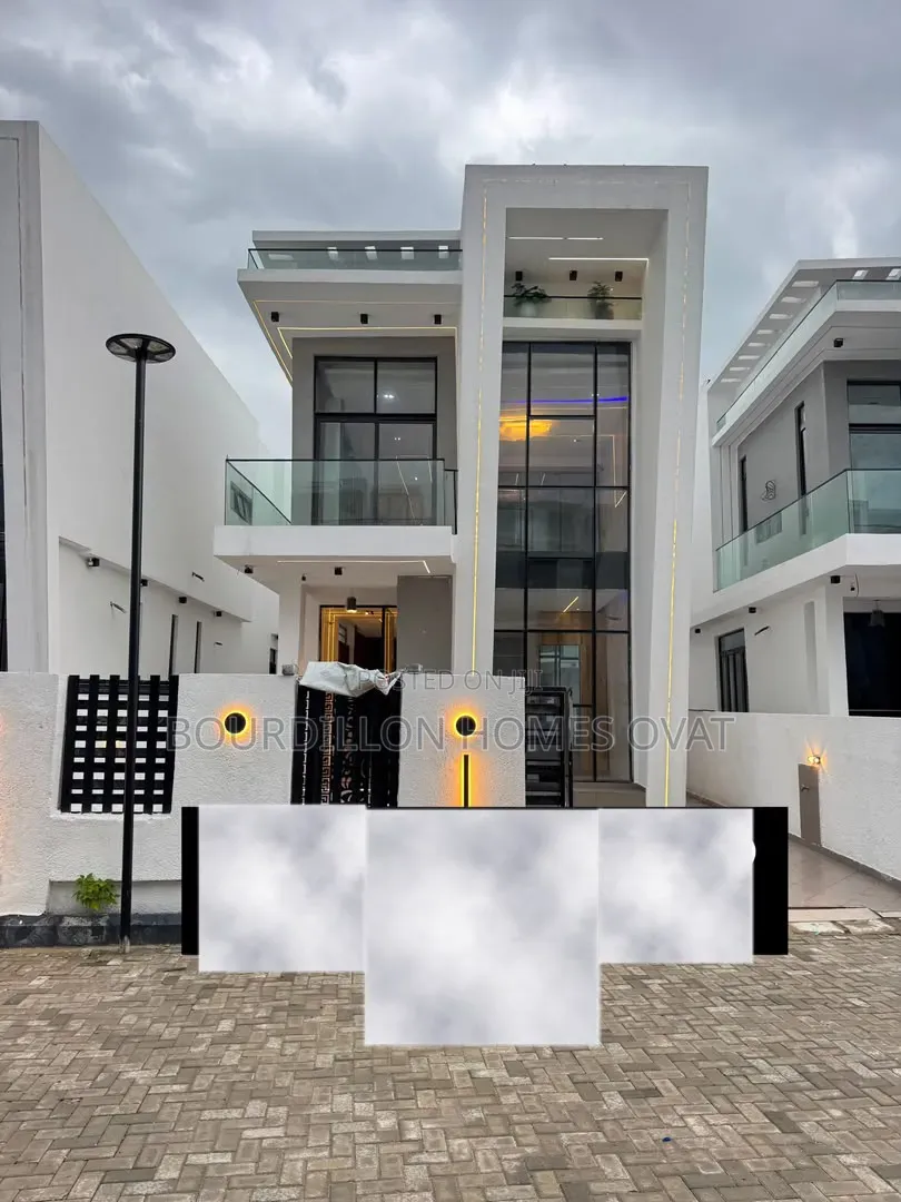 5bdrm Duplex in Lekki Phase 1 for sale in Lekki Phase 1