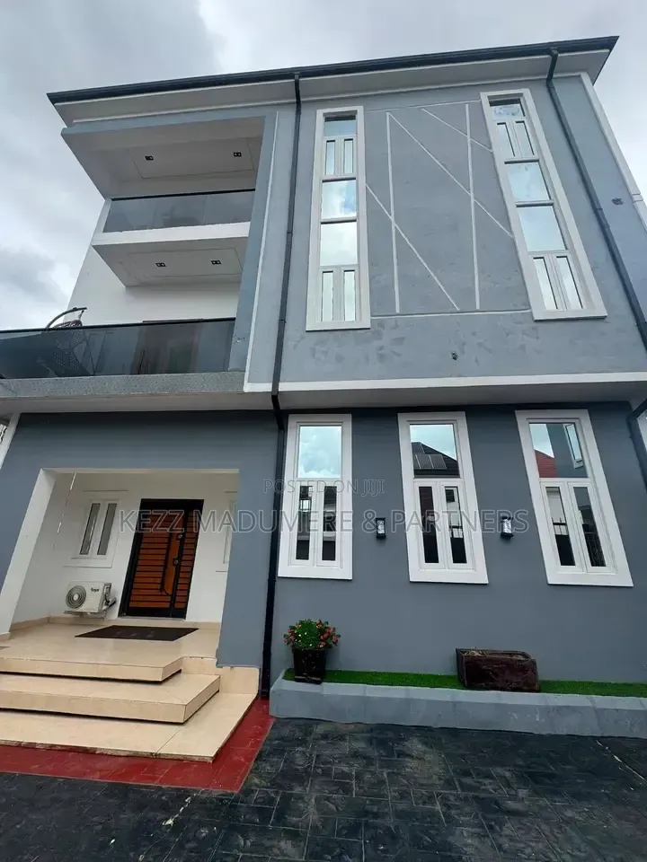 Furnished 4bdrm Duplex in Dr Peter Odili , for sale in Trans Amadi