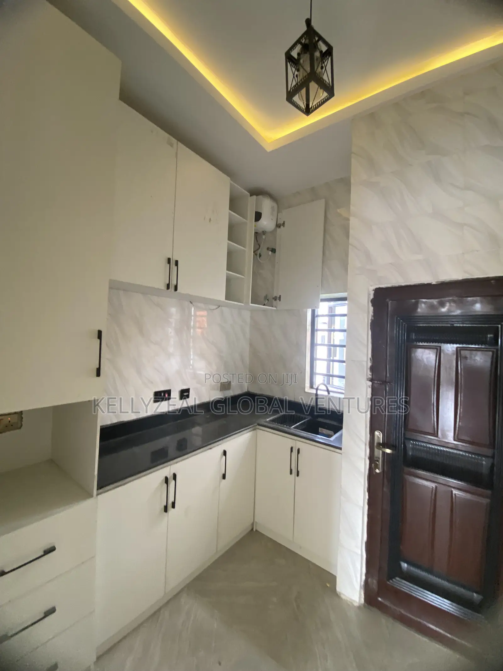 2bdrm Apartment in Divine Estate, Amuwo-Odofin for rent in Amuwo-Odofin