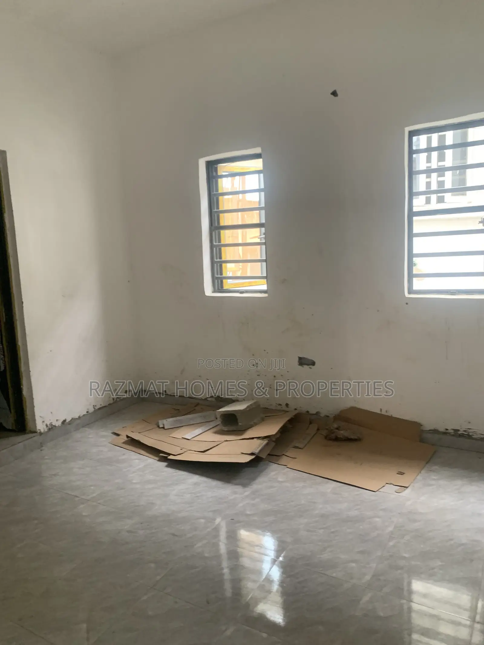 2bdrm Block of Flats in Okota for rent in Okota