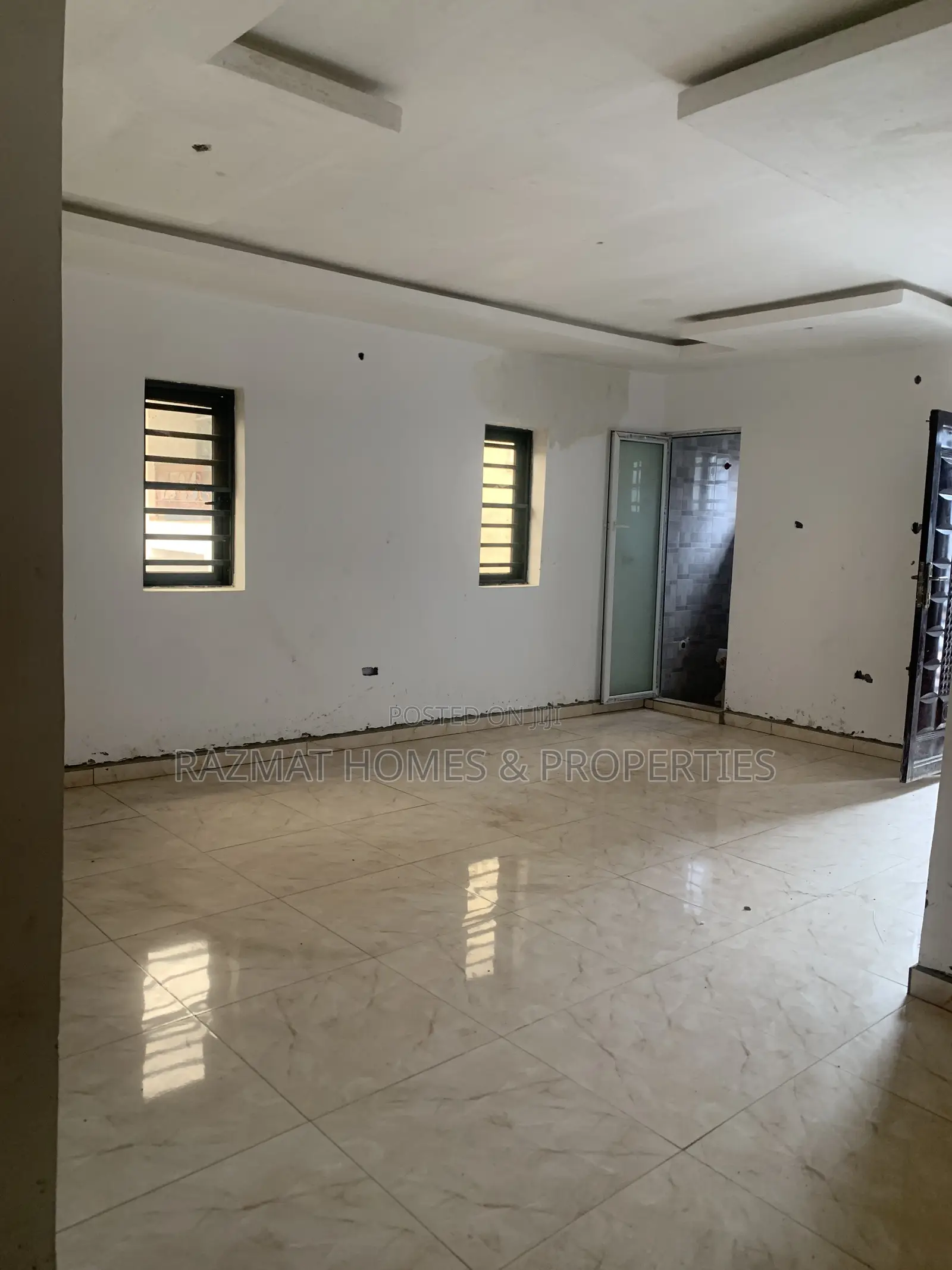 2bdrm Block of Flats in Okota for rent in Okota