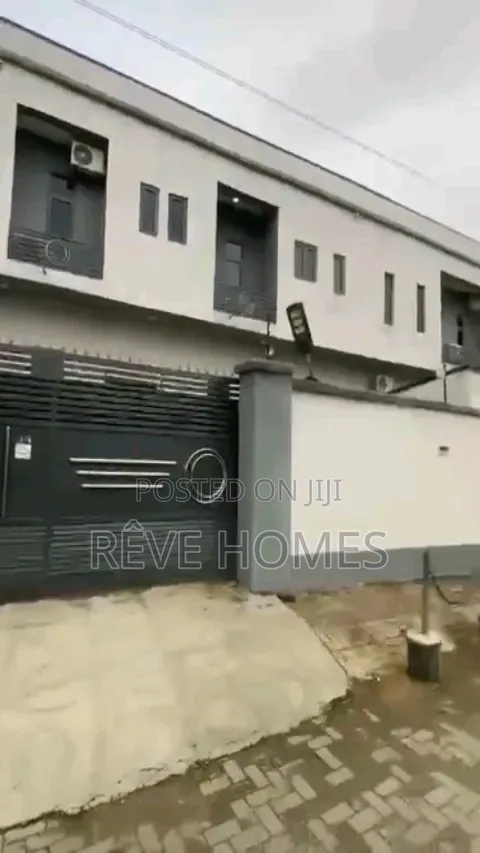 2bdrm Block of Flats in Soluyi for rent in Soluyi