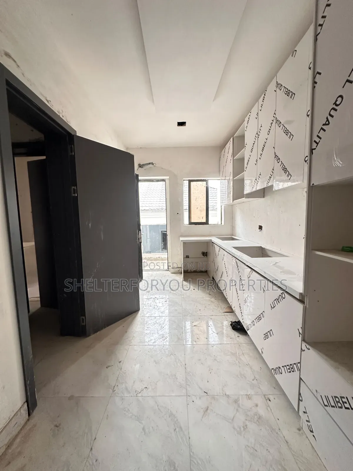 3bdrm Apartment in Victoria Island Extension for sale in Victoria Island Extension