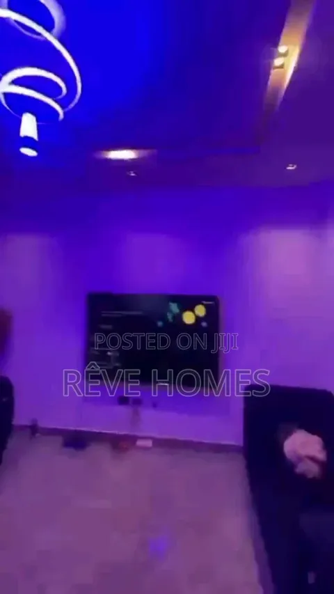 Furnished 4bdrm Duplex in Millenuim/UPS for rent in Millenuim/UPS