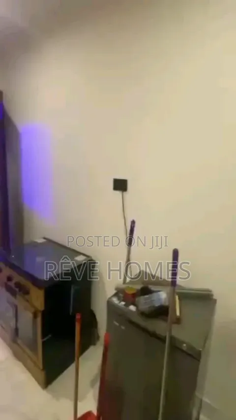 Furnished 4bdrm Duplex in Millenuim/UPS for rent in Millenuim/UPS
