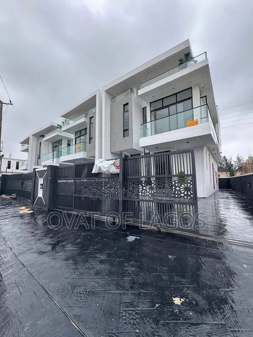 4bdrm Duplex in Ikota Villa for sale in Ikota