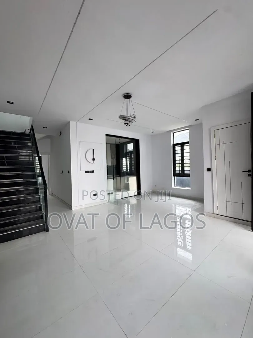 4bdrm Duplex in Ikota Villa for sale in Ikota