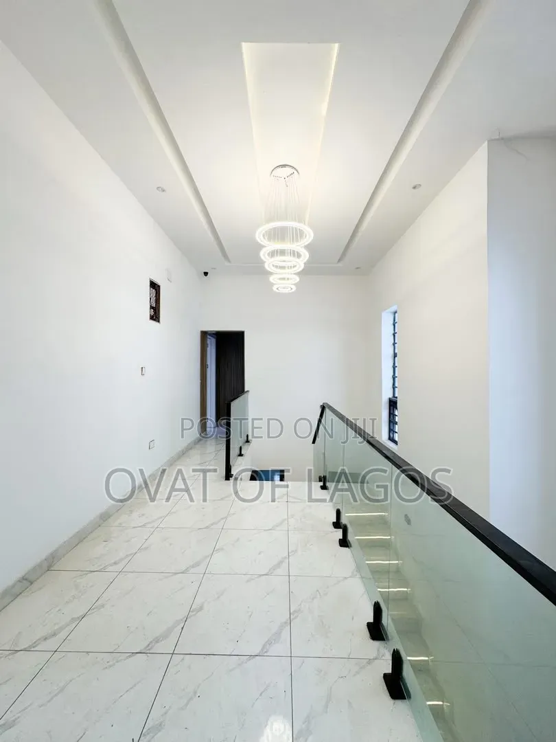 5bdrm Duplex in Ikta, Ikota for sale in Ikota