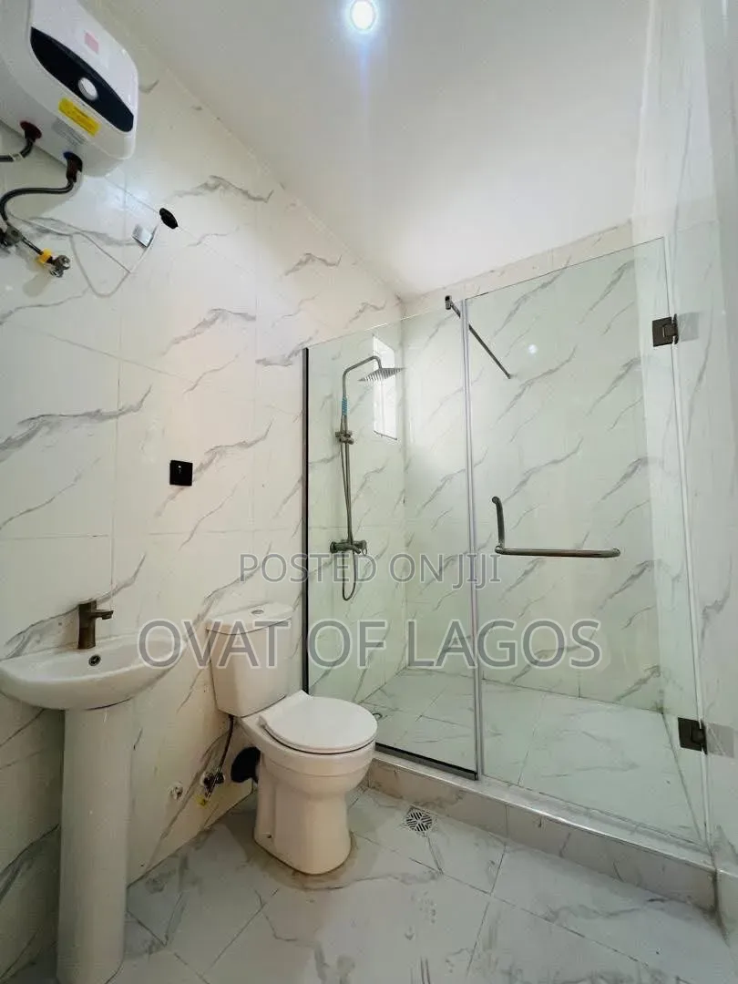 4bdrm Duplex in Ikota Gra for rent in Ikota