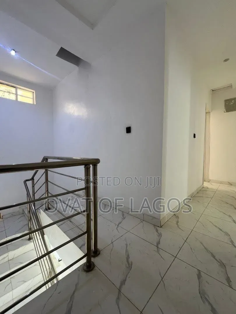 4bdrm Duplex in Ikota Gra for rent in Ikota