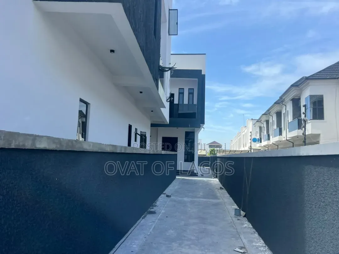 4bdrm Duplex in Orchid, Lekki Expressway for sale in Lekki Expressway