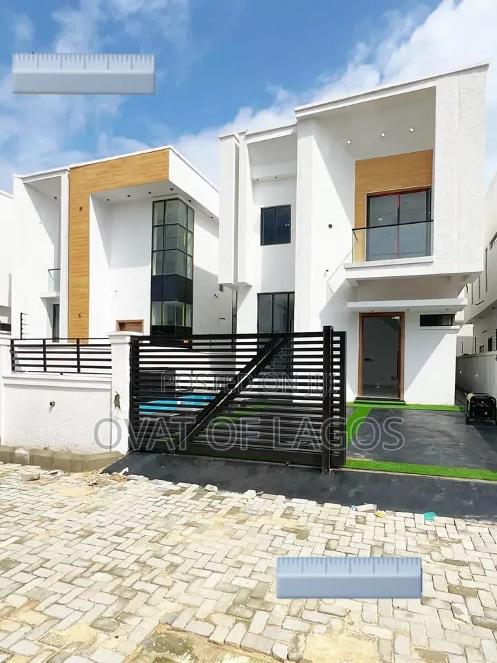 4bdrm Duplex in Chevron Tollgate for sale in Chevron