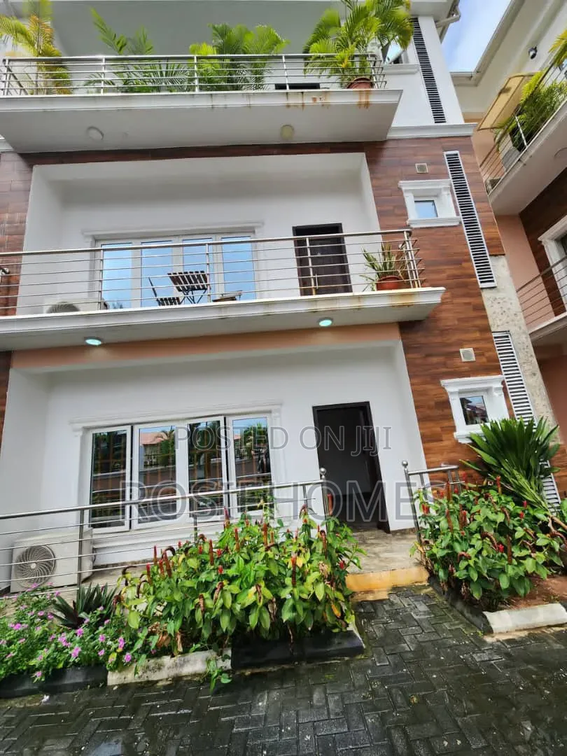 3bdrm Block of Flats in Parkview Estate for rent in Parkview Estate