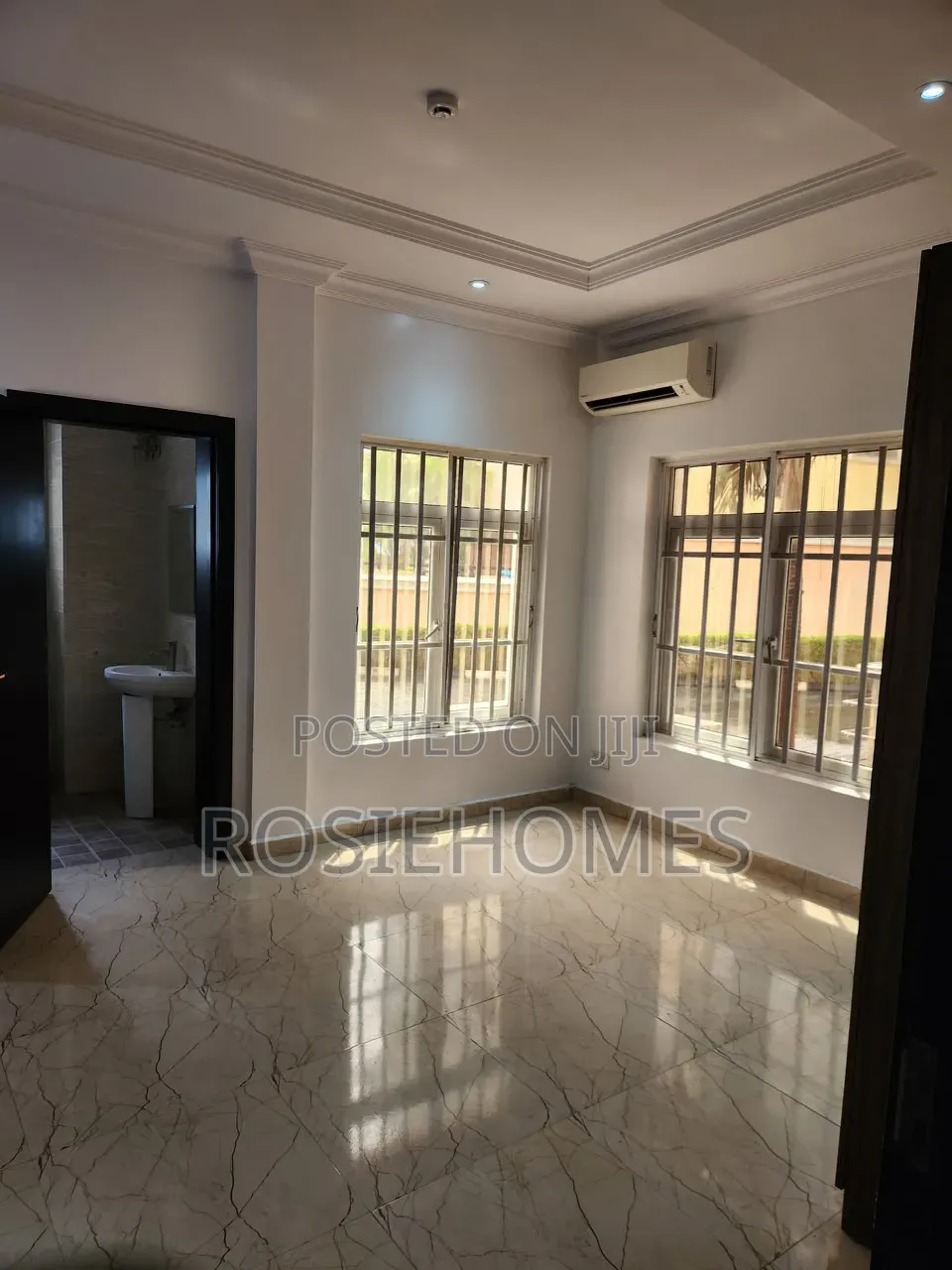 3bdrm Block of Flats in Parkview Estate for rent in Parkview Estate