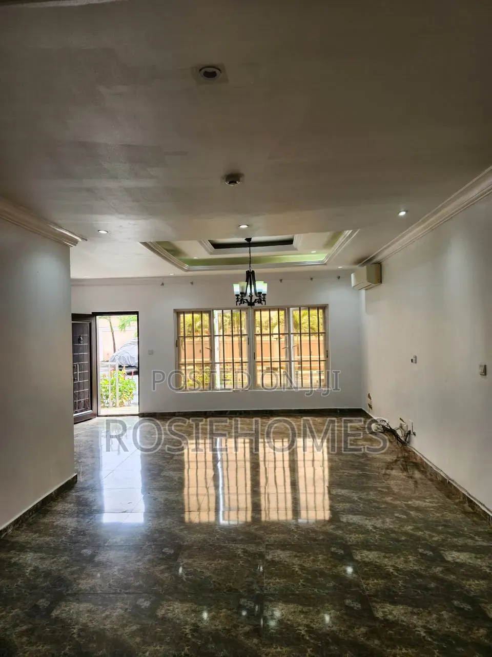 3bdrm Block of Flats in Parkview Estate for rent in Parkview Estate