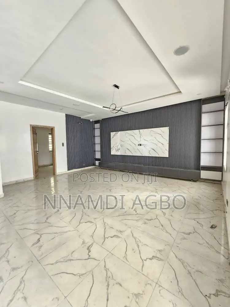 4bdrm Duplex in Abraham Adesanya Estate for sale in Abraham Adesanya Estate
