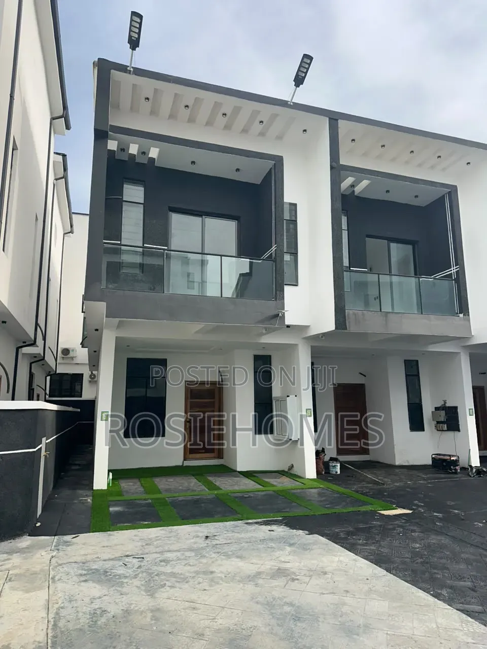3bdrm Duplex in Chevron for rent in Chevron