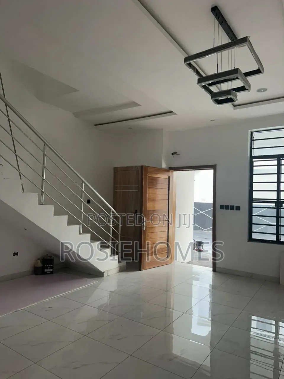 3bdrm Duplex in Chevron for rent in Chevron