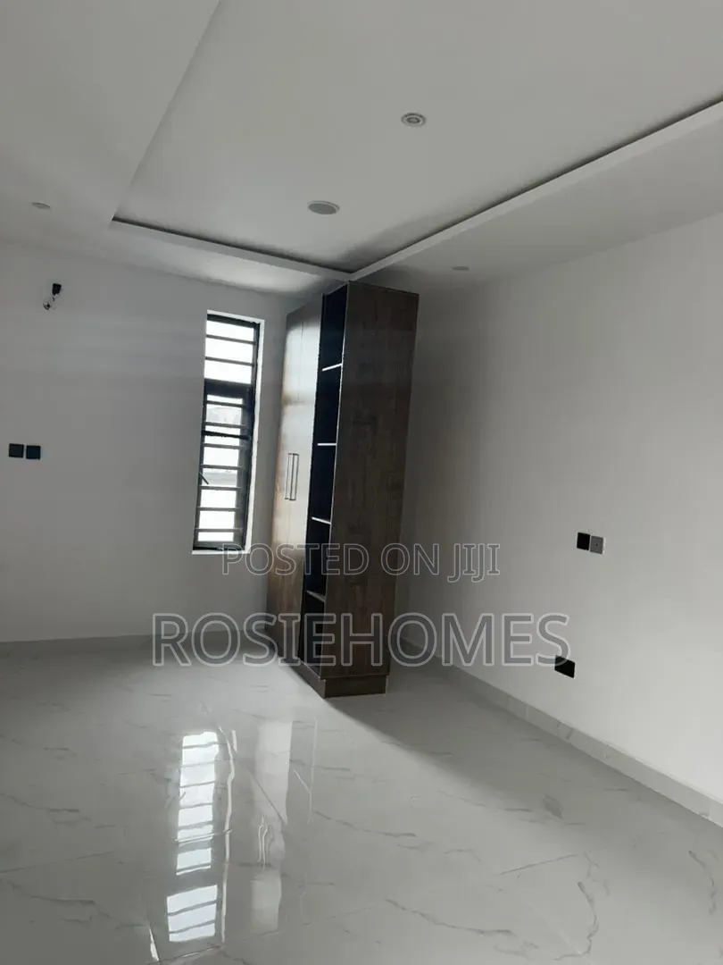 3bdrm Duplex in Chevron for rent in Chevron