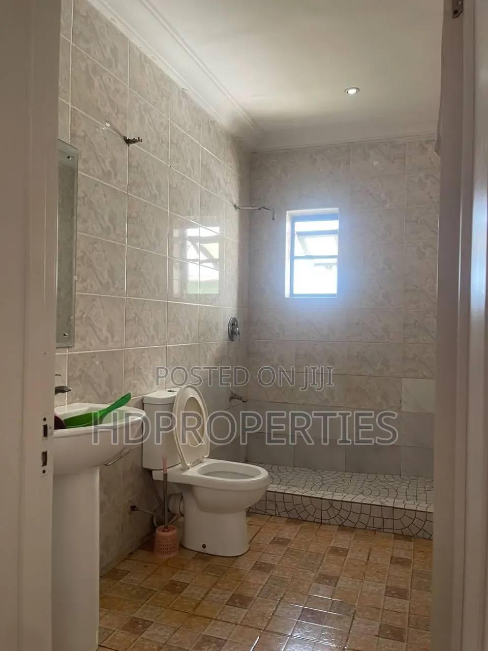 1bdrm Shared Apartment in Abiola Court 10, Lekki for rent in Lekki