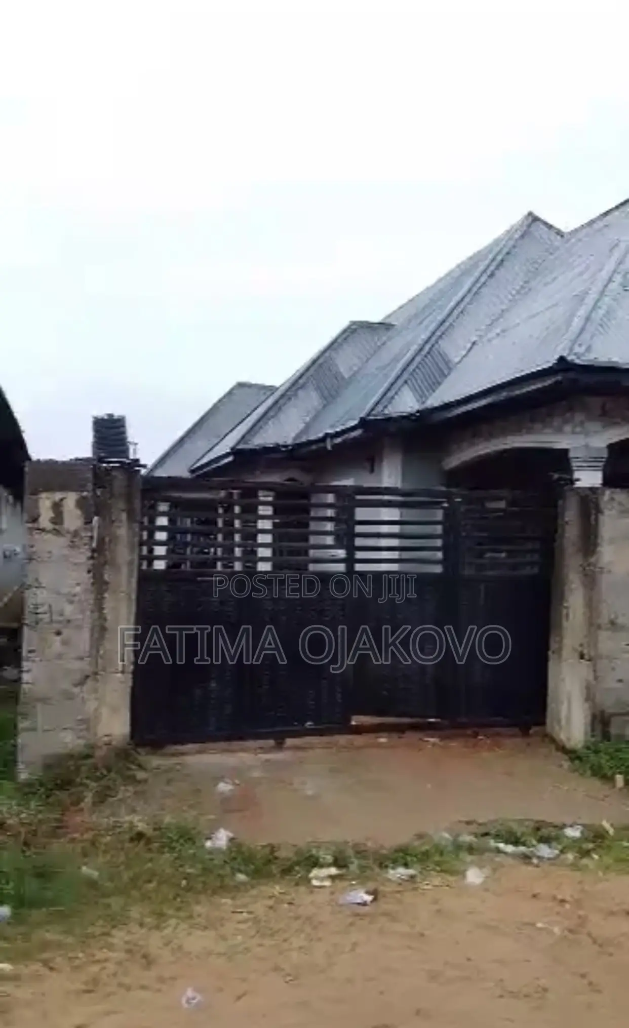 7bdrm Block of Flats in Delta State for sale in Delta State
