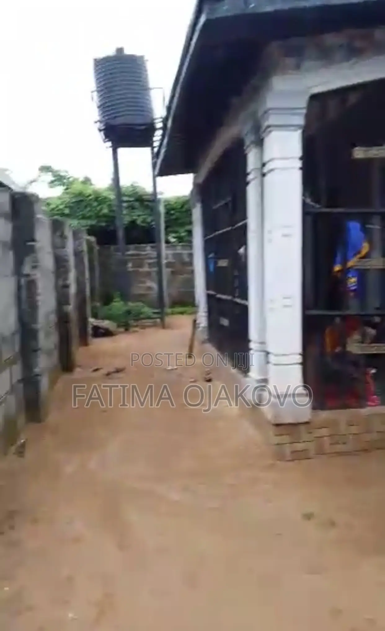 7bdrm Block of Flats in Delta State for sale in Delta State