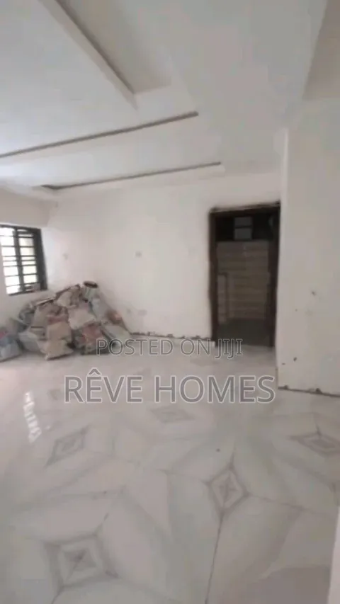 2bdrm Block of Flats in Ilupeju Industrial Estate for rent in Ilupeju Industrial Estate