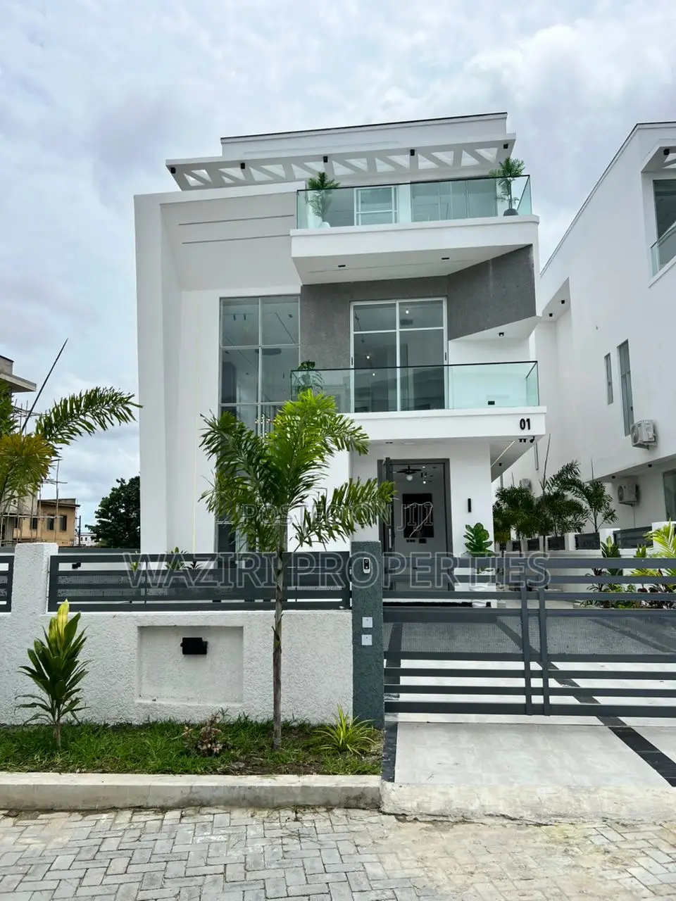 5bdrm Duplex in Osapa london for sale in Osapa london