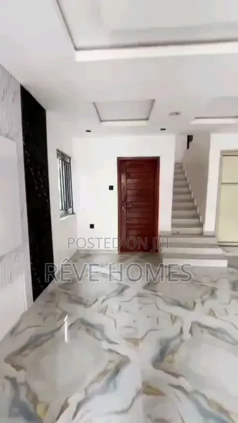 2bdrm Duplex in Shomolu / Shomolu for rent in Shomolu / Shomolu